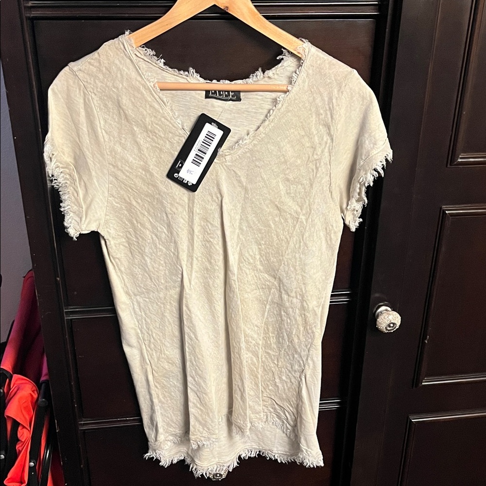 Elegant Cream Frayed Hem Short Sleeve Tee